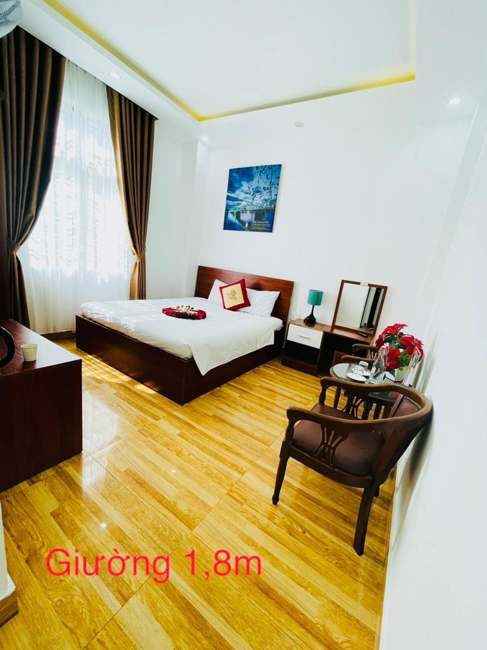 Sapphire Hotel Hue Exterior photo