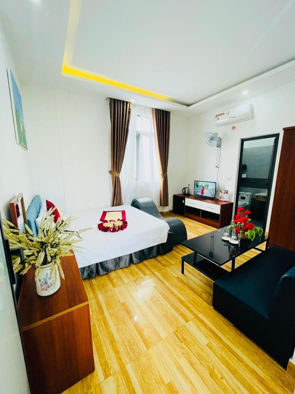 Sapphire Hotel Hue Exterior photo